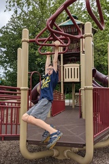 Cant Pass Up Monkey Bars.MP