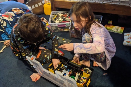 Digging Through The Minifigs